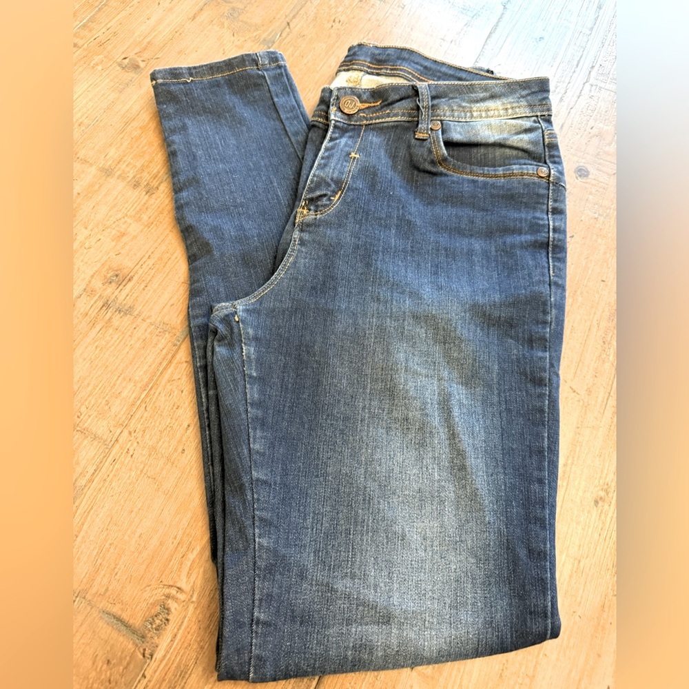 OJ Overhauled Her Bench Jeans Womens Size 28 💯 % Natural Cotton Denim Skinny Fit
